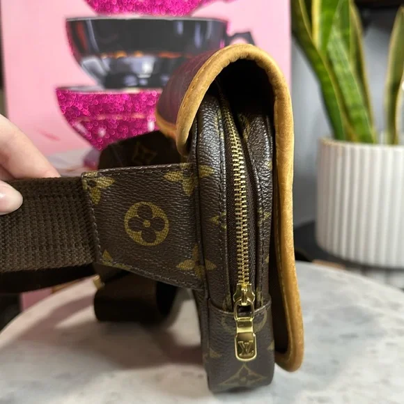 Louis Vuitton Bosphore Bum Bag